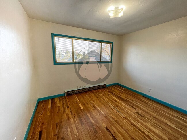 Building Photo - Charming West Salem Home - Coming Soon!