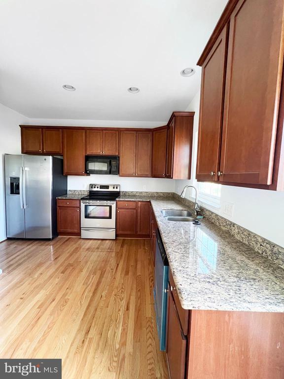 Building Photo - 8283 Makensie Way