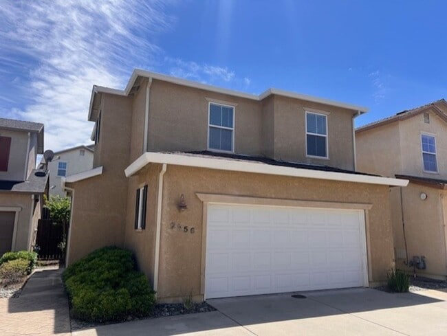 Building Photo - 3 Bedroom Home in Shasta View Gardens