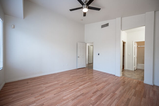 Building Photo - 356 Blackstone River Ave