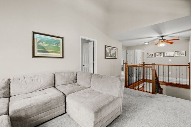 Building Photo - 8040 S Jasmine Cir