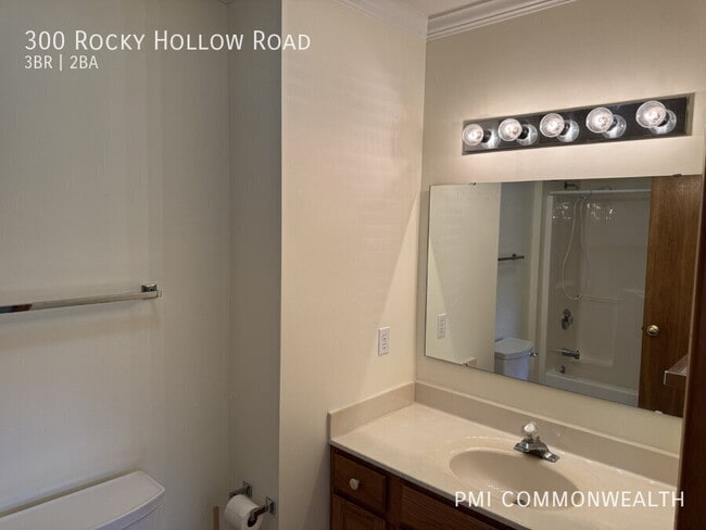 Building Photo - 300 Rocky Hollow Rd