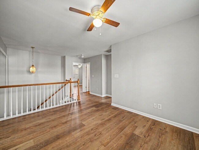 Building Photo - 503 Delta Dr