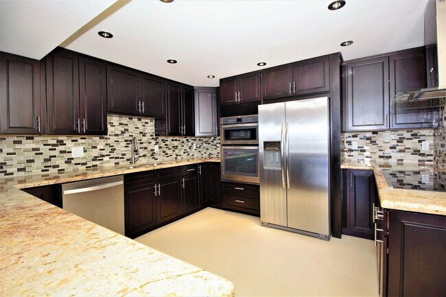 Building Photo - 1360 S Ocean Blvd