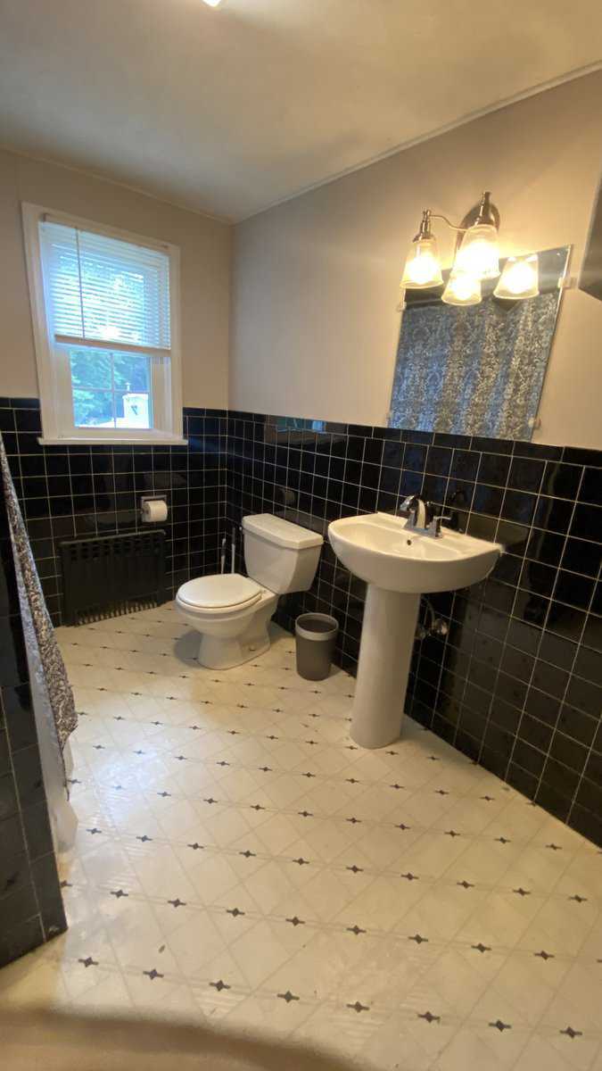 Building Photo - 72 Holyoke St