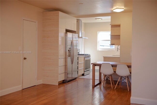 Building Photo - 10078 E Bay Harbor Dr