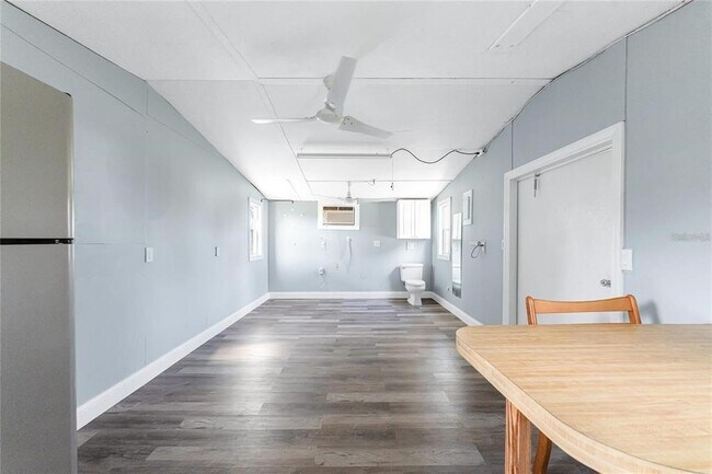 Building Photo - 11916 SW Newman Terrace