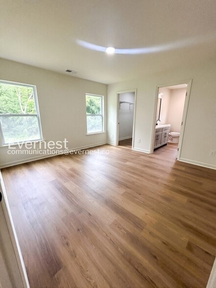 Building Photo - 411 E Torbush St