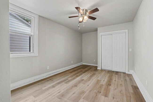 Building Photo - Charming 3-Bedroom Home in Sherman Available NOW!