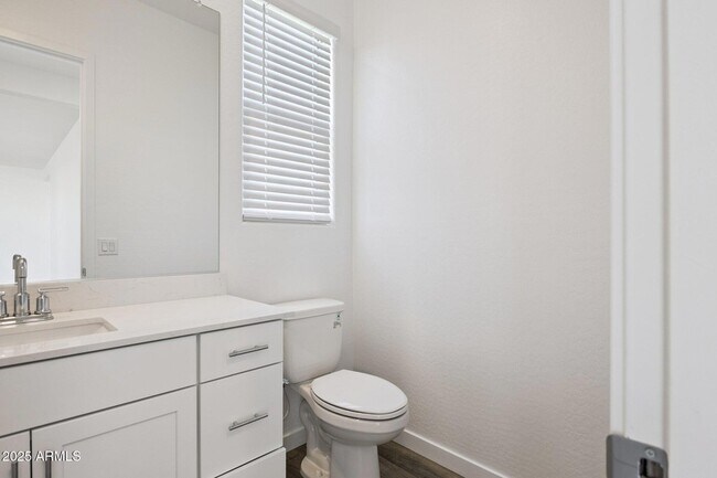 Building Photo - 531 S Owl Dr