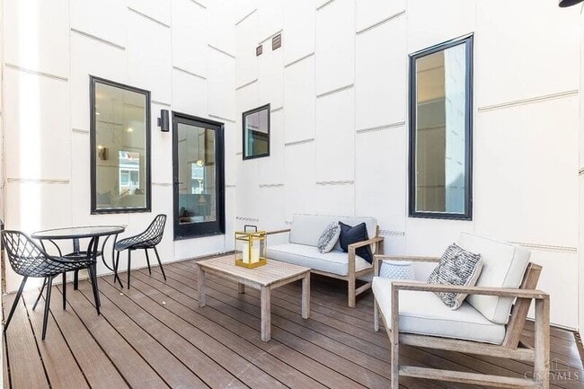 Building Photo - 1325 Knowlton St