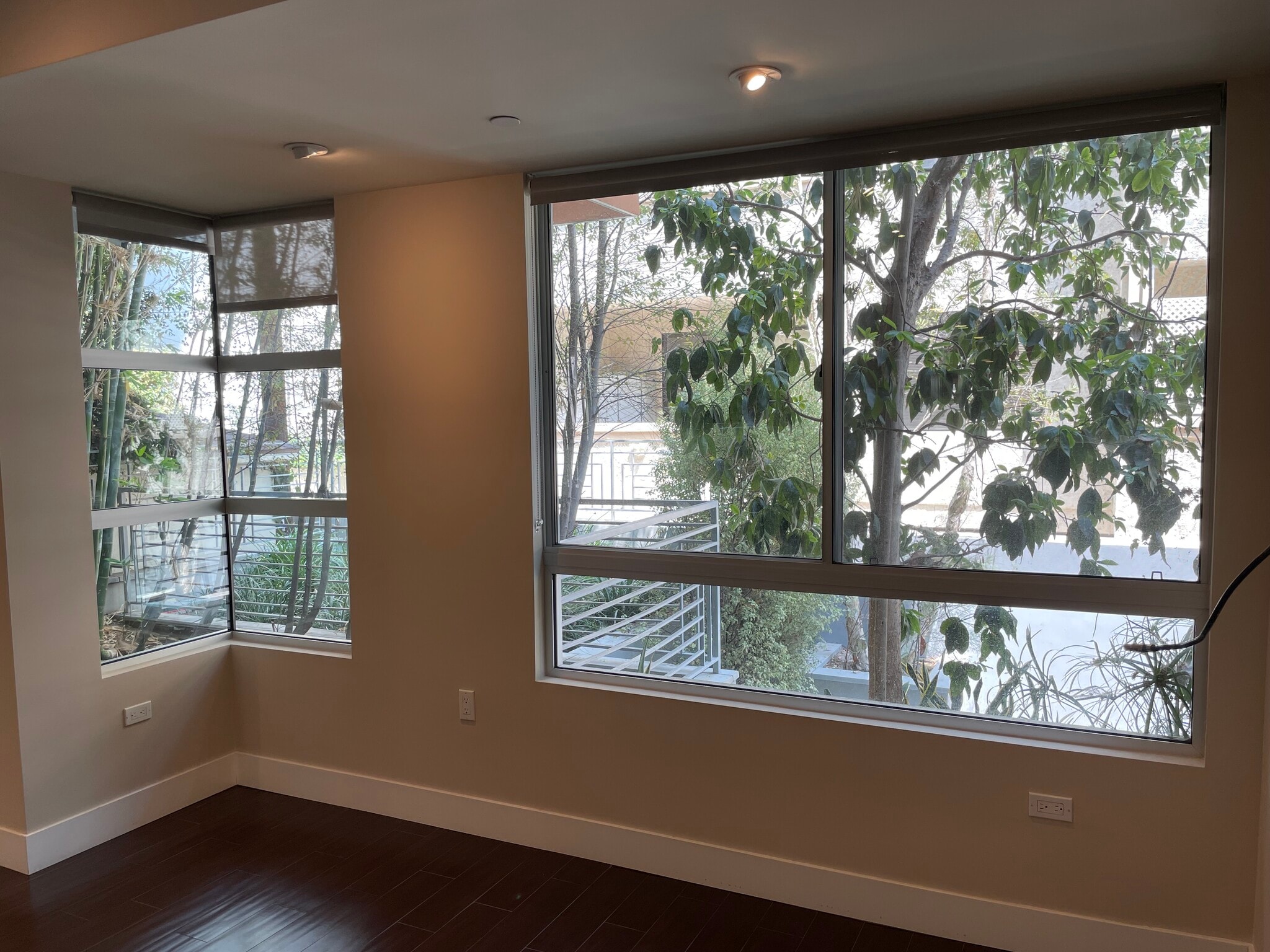 Building Photo - 1666 Greenfield Ave