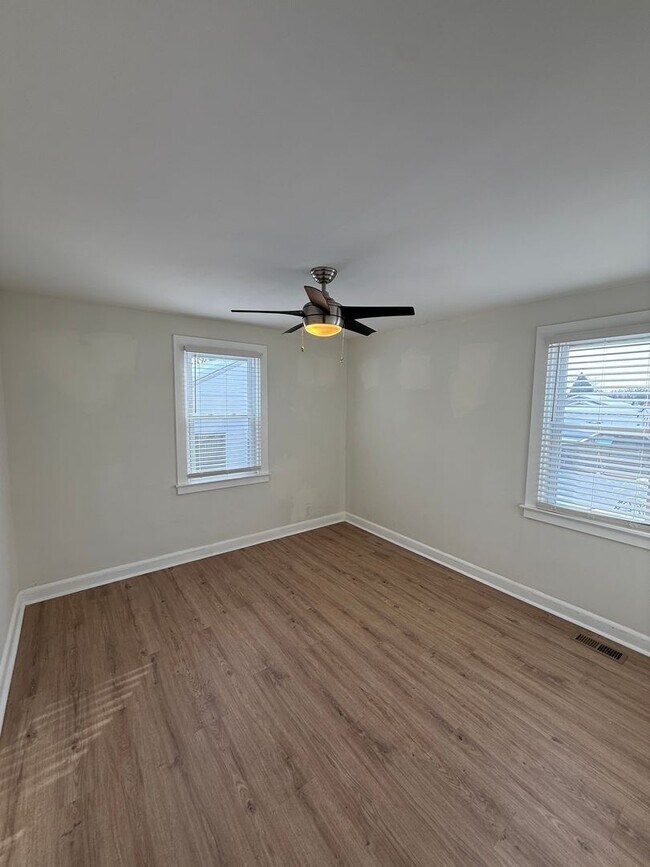 Building Photo - Beautiful 3 Bedroom Single-Family Home in Essex, MD