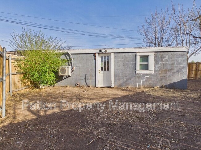 Building Photo - 2718 Duncan Dr