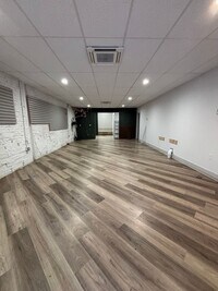 Building Photo - 318 N Charles St