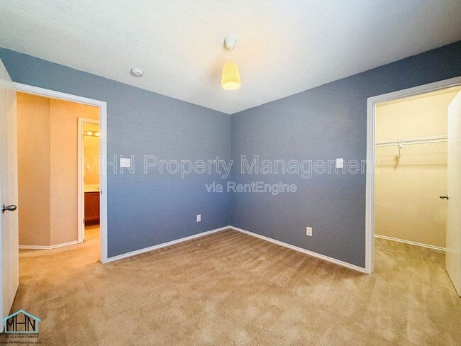 Building Photo - 5630 Sendero Spring