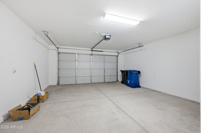 Building Photo - 3810 N 101st Dr
