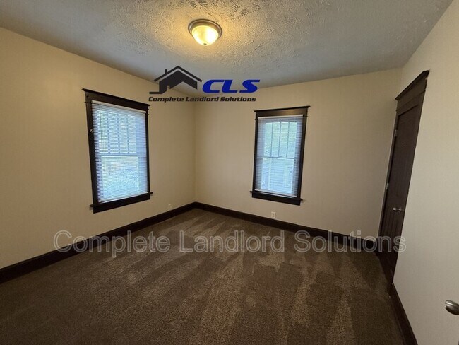 Building Photo - 1725 Garfield Ave