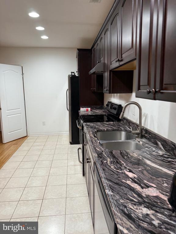 Building Photo - 4027 Bonnie Brae Ct