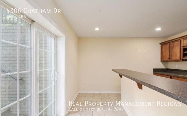Building Photo - 4306 Chatham Dr