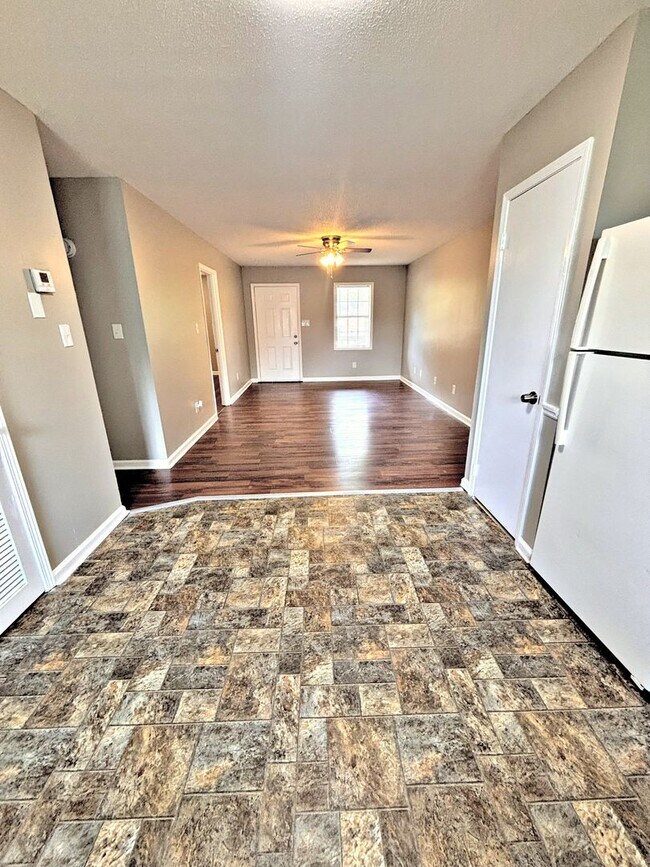 Building Photo - 2917 Wimberly Dr SW