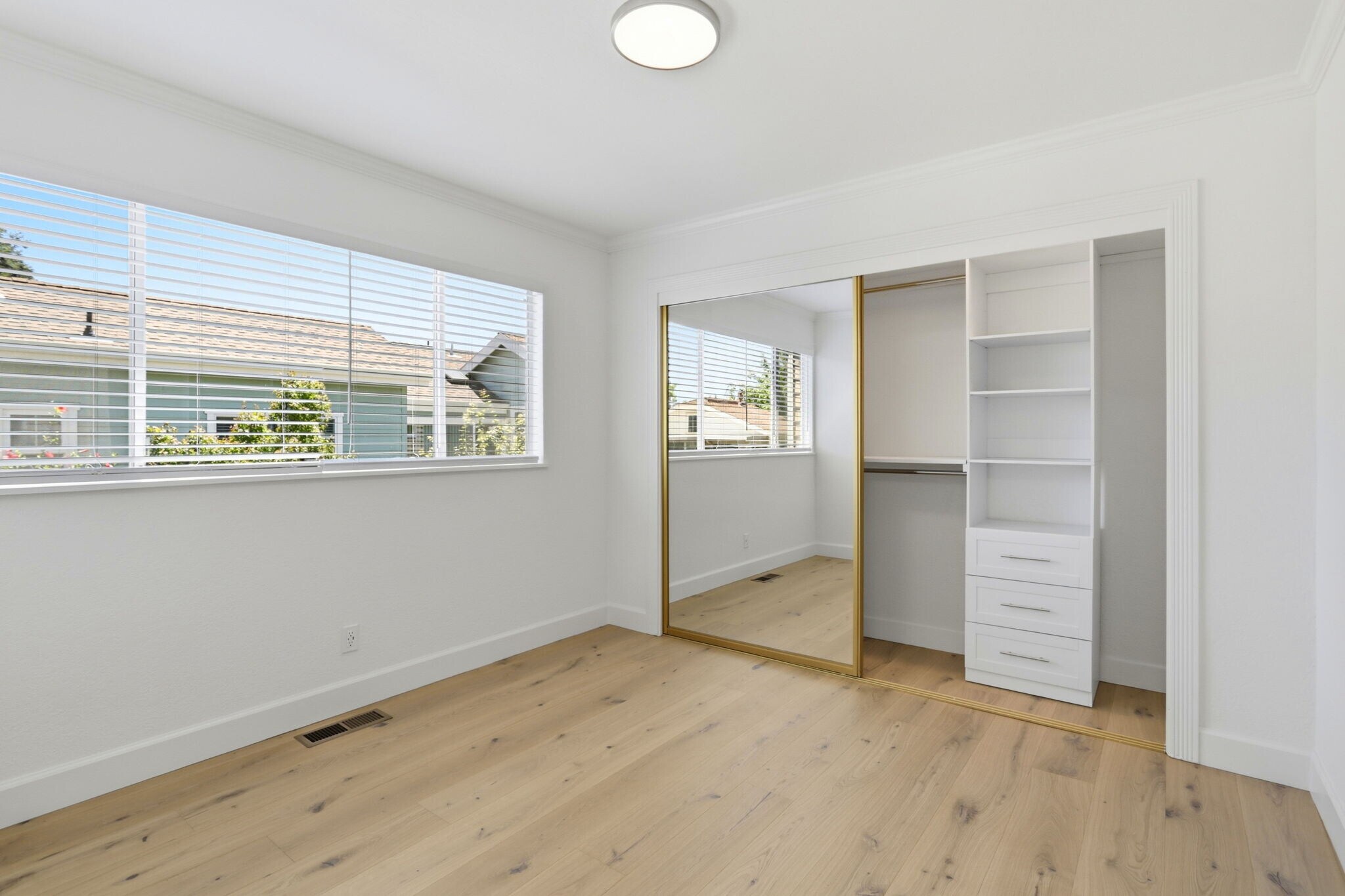 Building Photo - 1104 Lautrec Ter