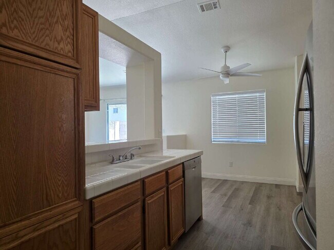 Building Photo - 8712 Cypresswood Ave