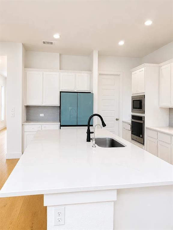 Building Photo - 712 Pinnacle View Dr
