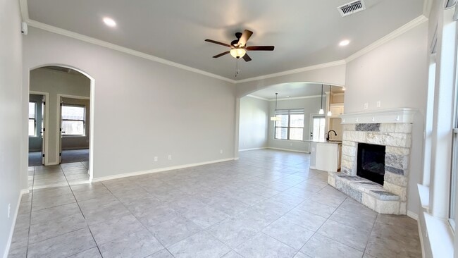 Building Photo - 1617 Twin Falls Dr