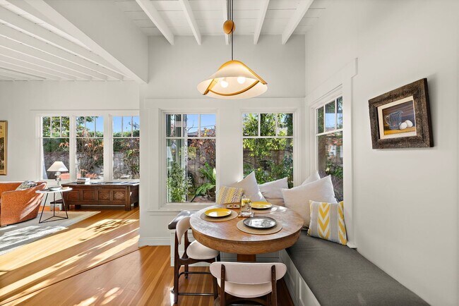 Building Photo - Bluebird Canyon Hidden Gem