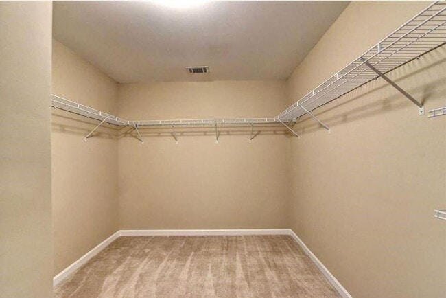 Building Photo - 5957 Stow Dr