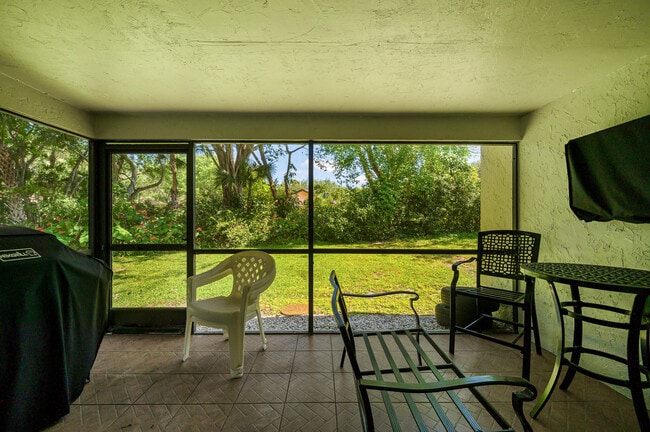 Building Photo - 3811 Arelia Dr