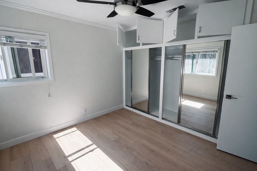 Building Photo - 607 N Mar Vista Ave