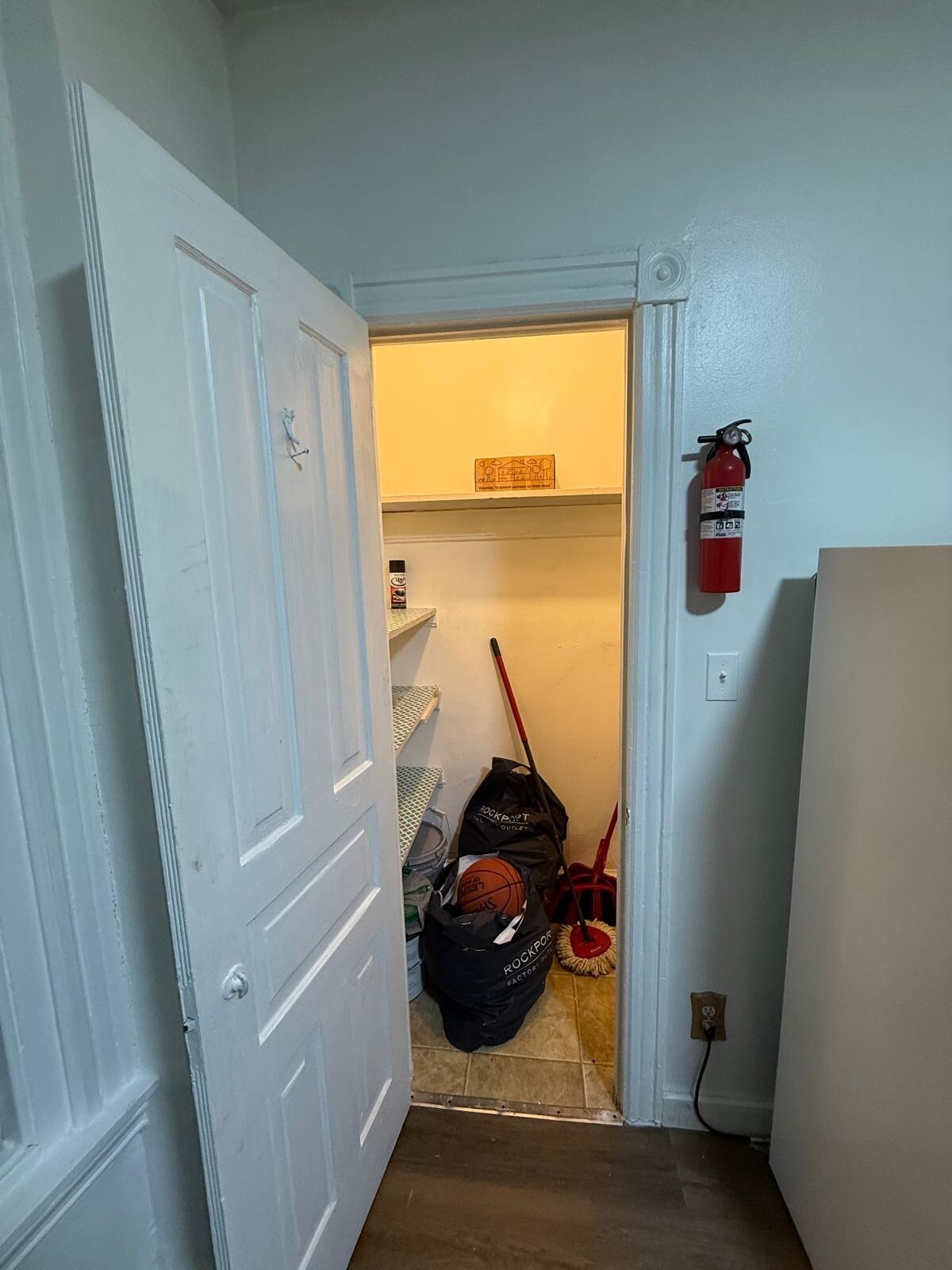 Building Photo - 1552 Mineral Spring Rd