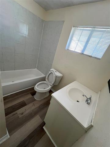 Building Photo - 3601 Aloha Cir