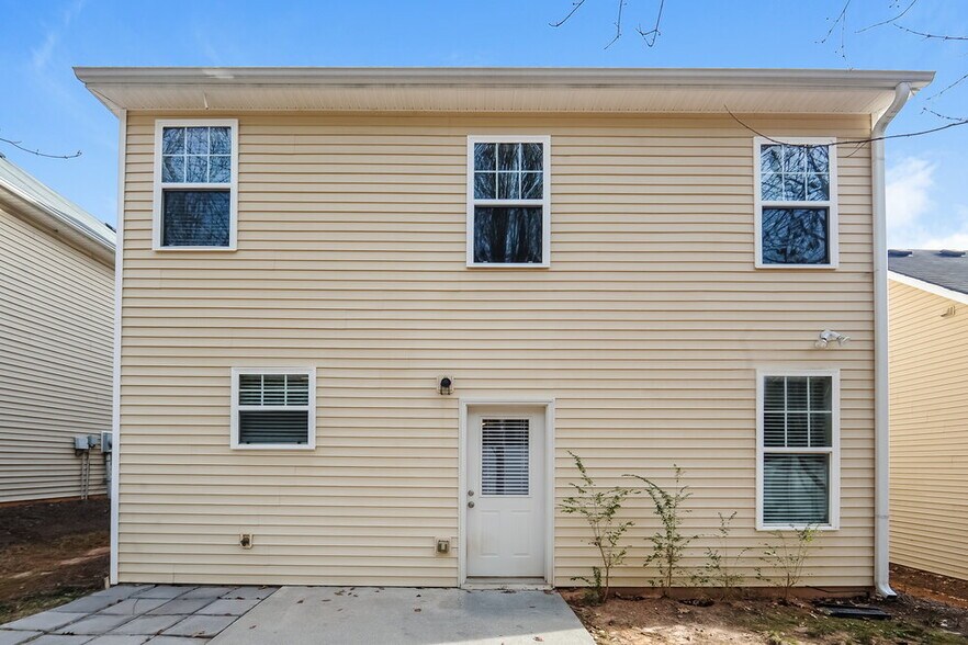 Building Photo - 202 Oconee Way