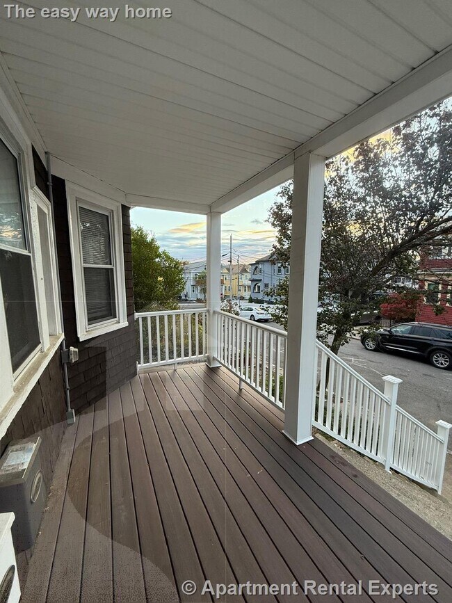 Building Photo - 110 W Quincy St