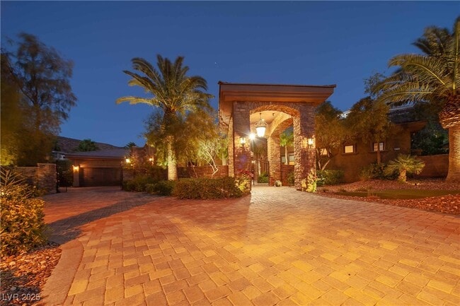Building Photo - 514 Mandalay Ct