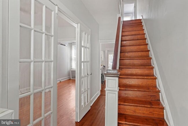 Building Photo - 747 Kentucky Ave SE