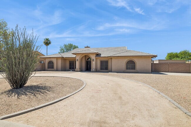 Building Photo - 9033 W Patrick Ln