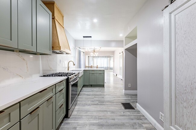 Building Photo - 3838 W 64th St