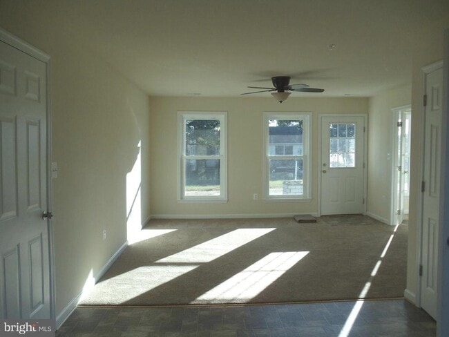 Building Photo - 17972 Wide Bay Way