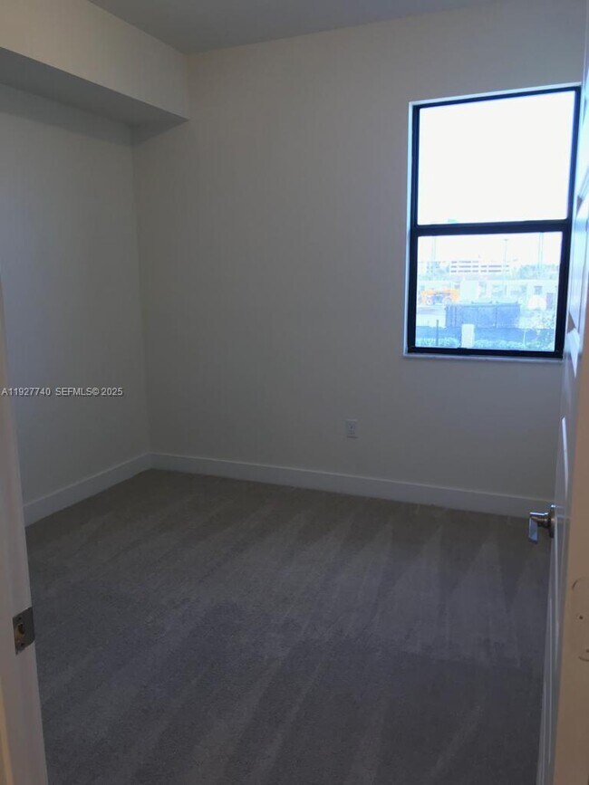 Building Photo - 10431 NW 82nd St