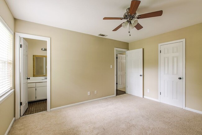 Building Photo - 213 Cherokee Trail