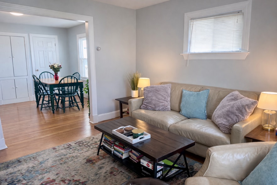 Building Photo - 76 Prospect St