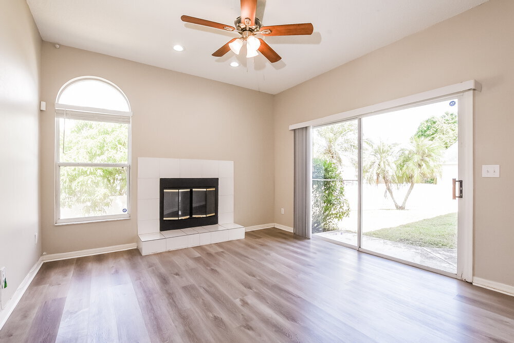 Building Photo - 1409 Center St