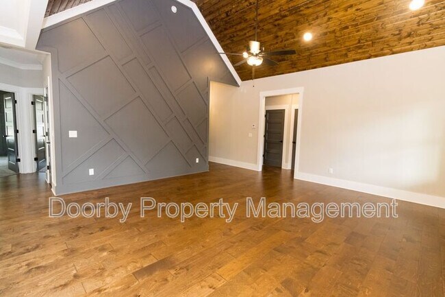 Building Photo - 2760 Ridge Park Dr