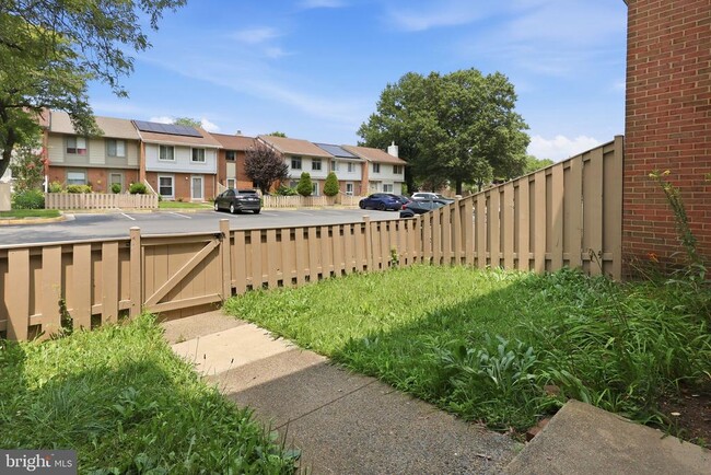 Building Photo - 1211 Springtide Pl