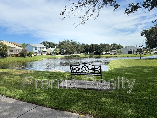 Building Photo - 1070 Sanibel Ct