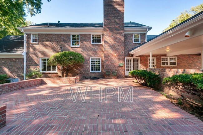 Building Photo - 1000 Chancery Ln